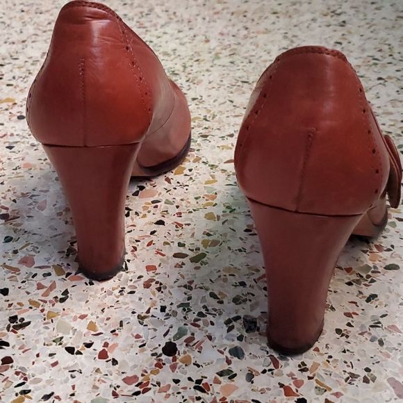 Antonio Melani brown mary jane heels 8.5 - Picture 4 of 8